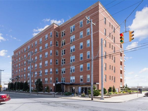 560 W, Broadway, Unit 1R, Long Beach, NY 11561