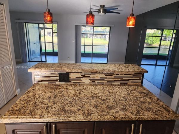 537 N University Dr, Unit 71, Plantation, FL 33324