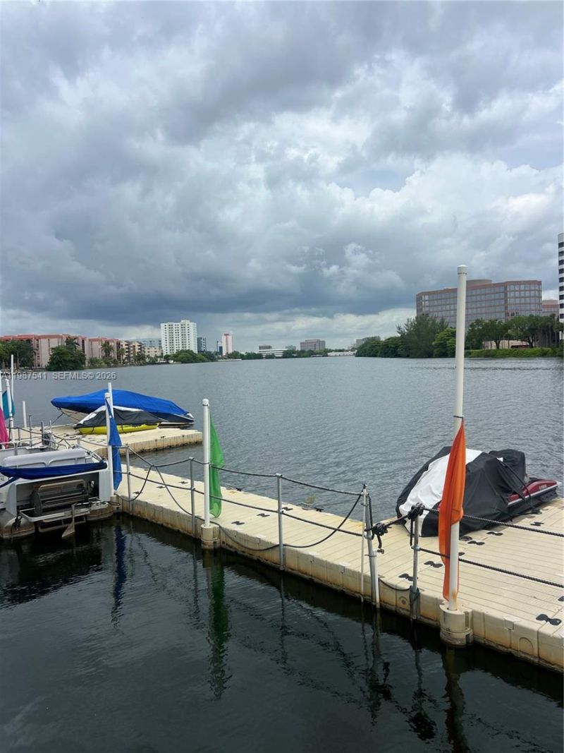 5077 NW 7th St, Unit 917, Miami, FL 33126 Photo