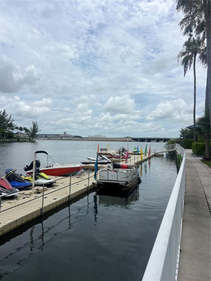 5077 NW 7th St, Unit 917, Miami, FL 33126 Photo