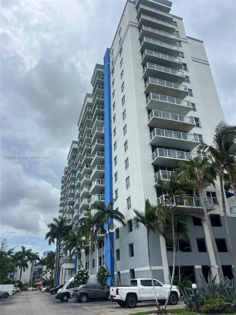 5077 NW 7th St, Unit 917, Miami, FL 33126 Photo