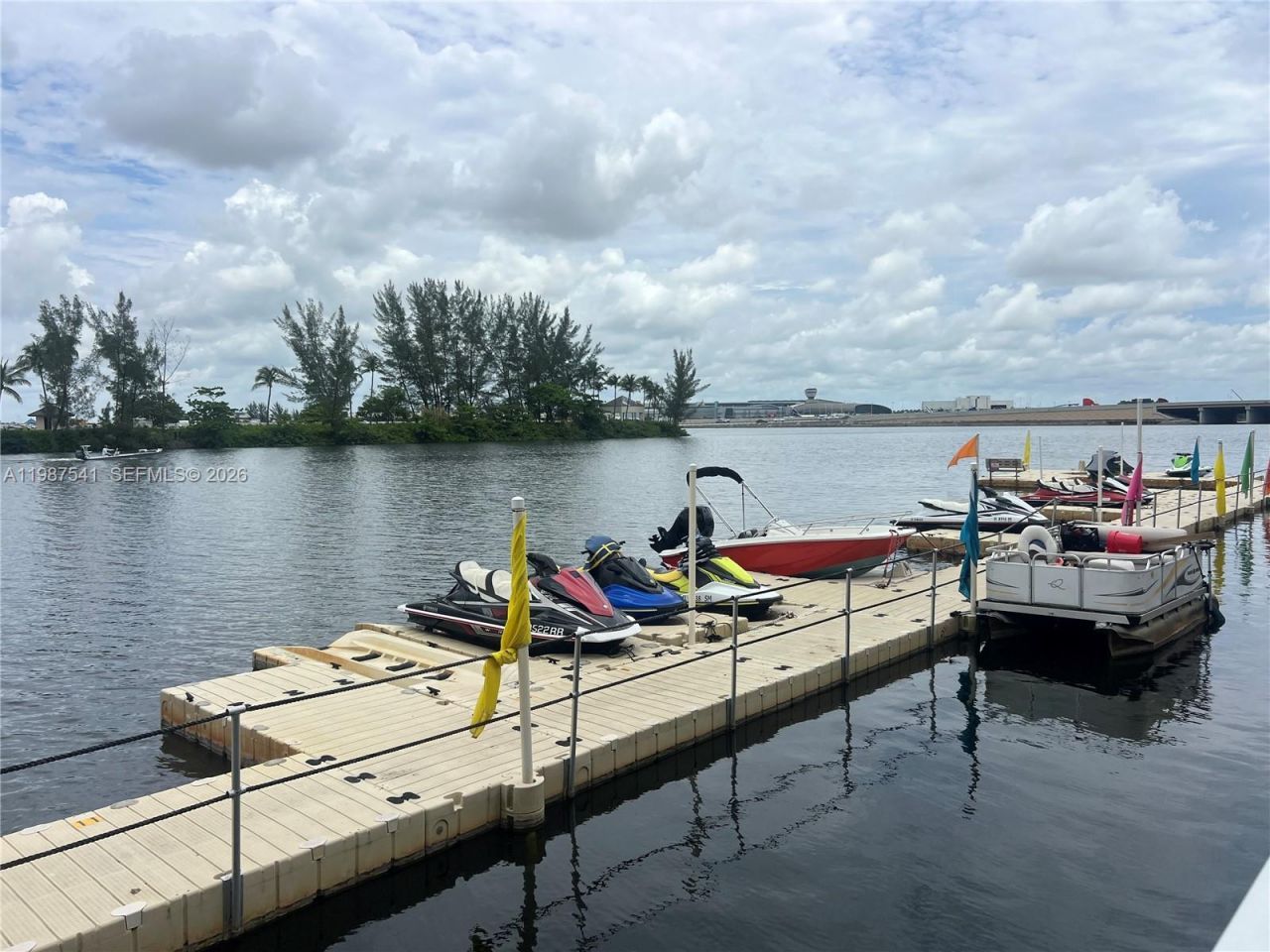 5077 NW 7th St, Unit 917, Miami, FL 33126 Photo
