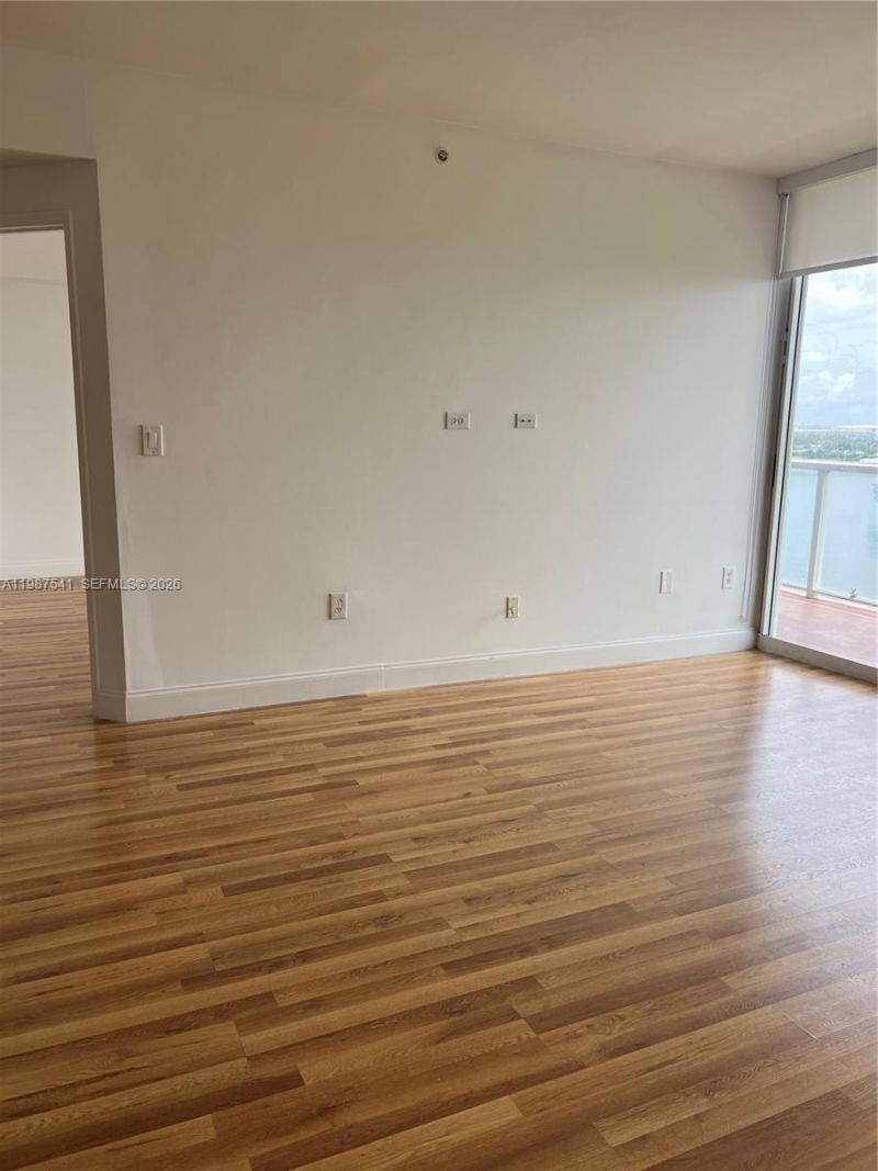 5077 NW 7th St, Unit 917, Miami, FL 33126 Photo