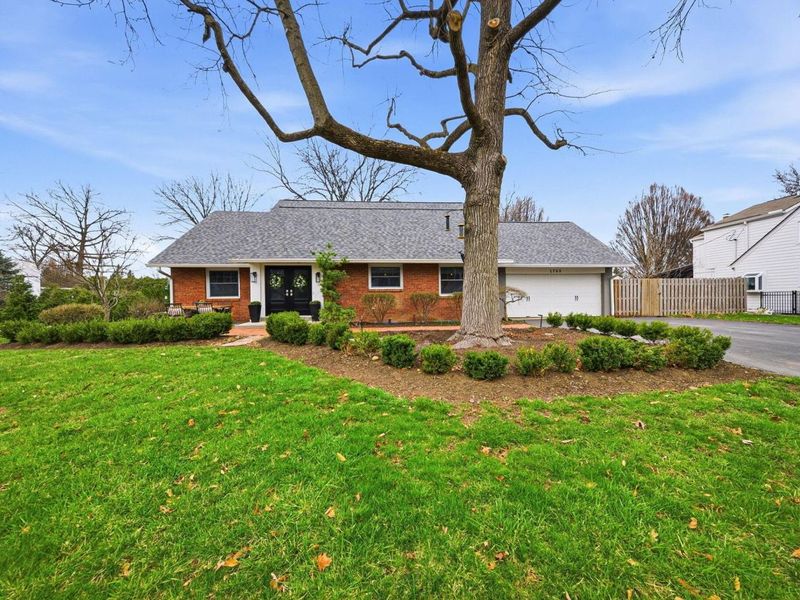 1780 Waltham Road, Upper Arlington, OH 43221 Photo 2