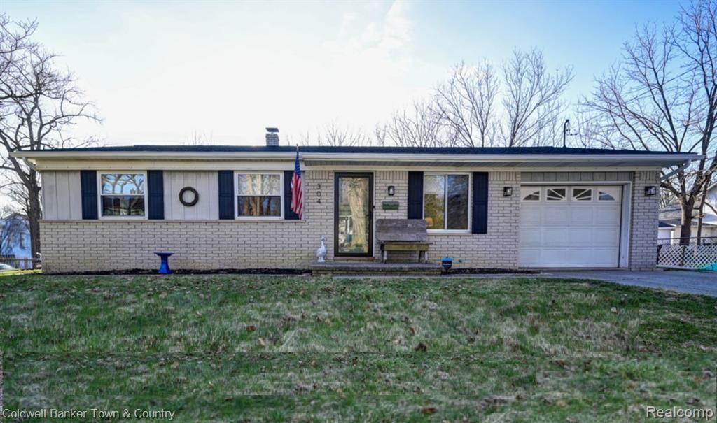 304 John Street, Holly Vlg, MI 48442 Main Photo