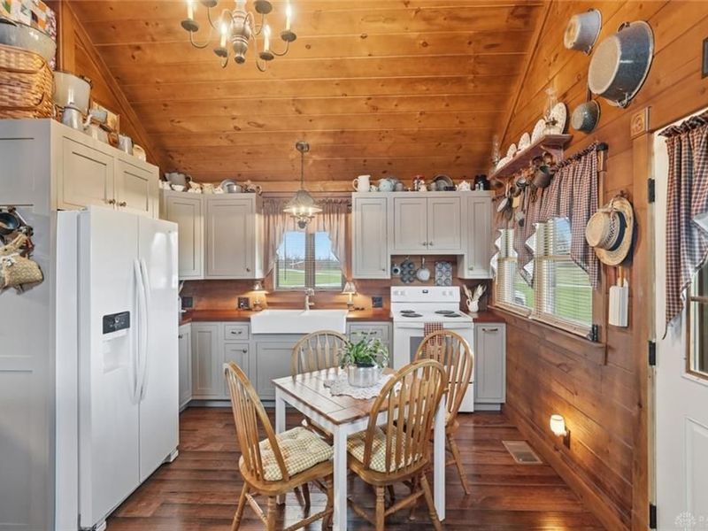 4288 Woods Lane, Hillsboro, OH 45133 Photo 11