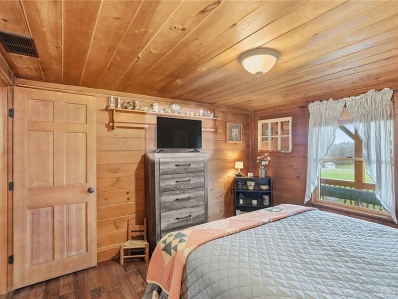 4288 Woods Lane, Hillsboro, OH 45133 Photo 16