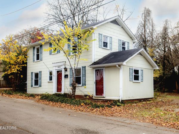 504 Wharf St, Loudon, TN 37774