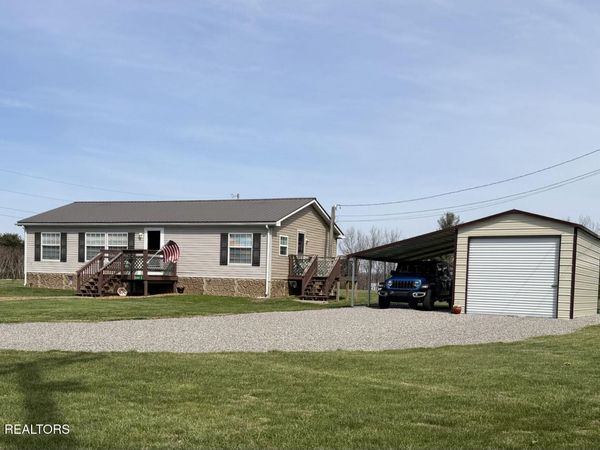 6998 Plateau Rd, Crossville, TN 38571