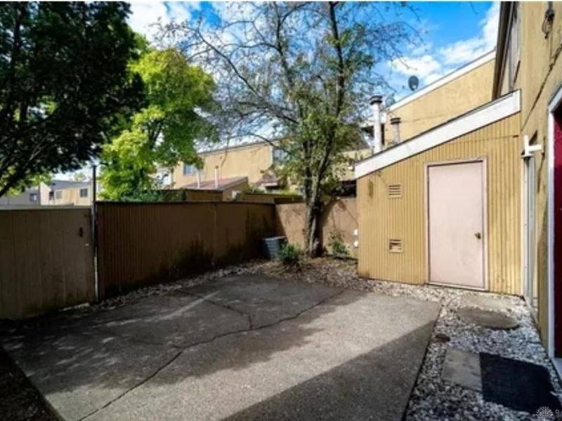 4757 Shaunee Creek Drive, Dayton, OH 45415 Photo 6