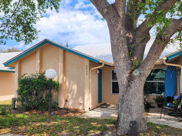 8933 SE Hobe Ridge Avenue, Hobe Sound, FL 33455