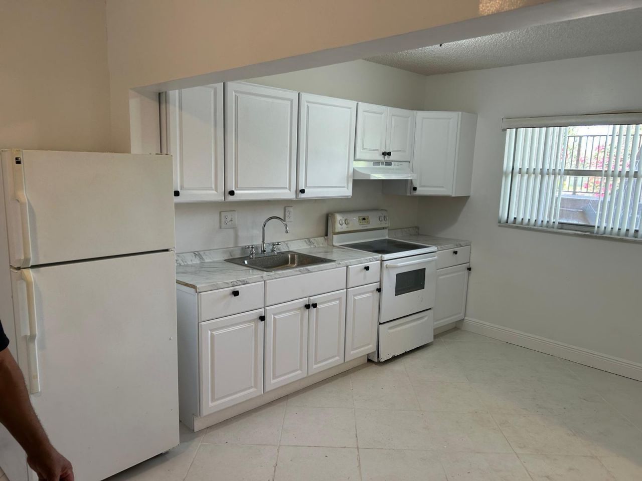 3900 NW 76th Avenue, Sunrise, FL 33351 Photo