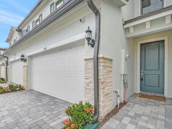 2138 S Appleton Cir Circle S, Oakland Park, FL 33309