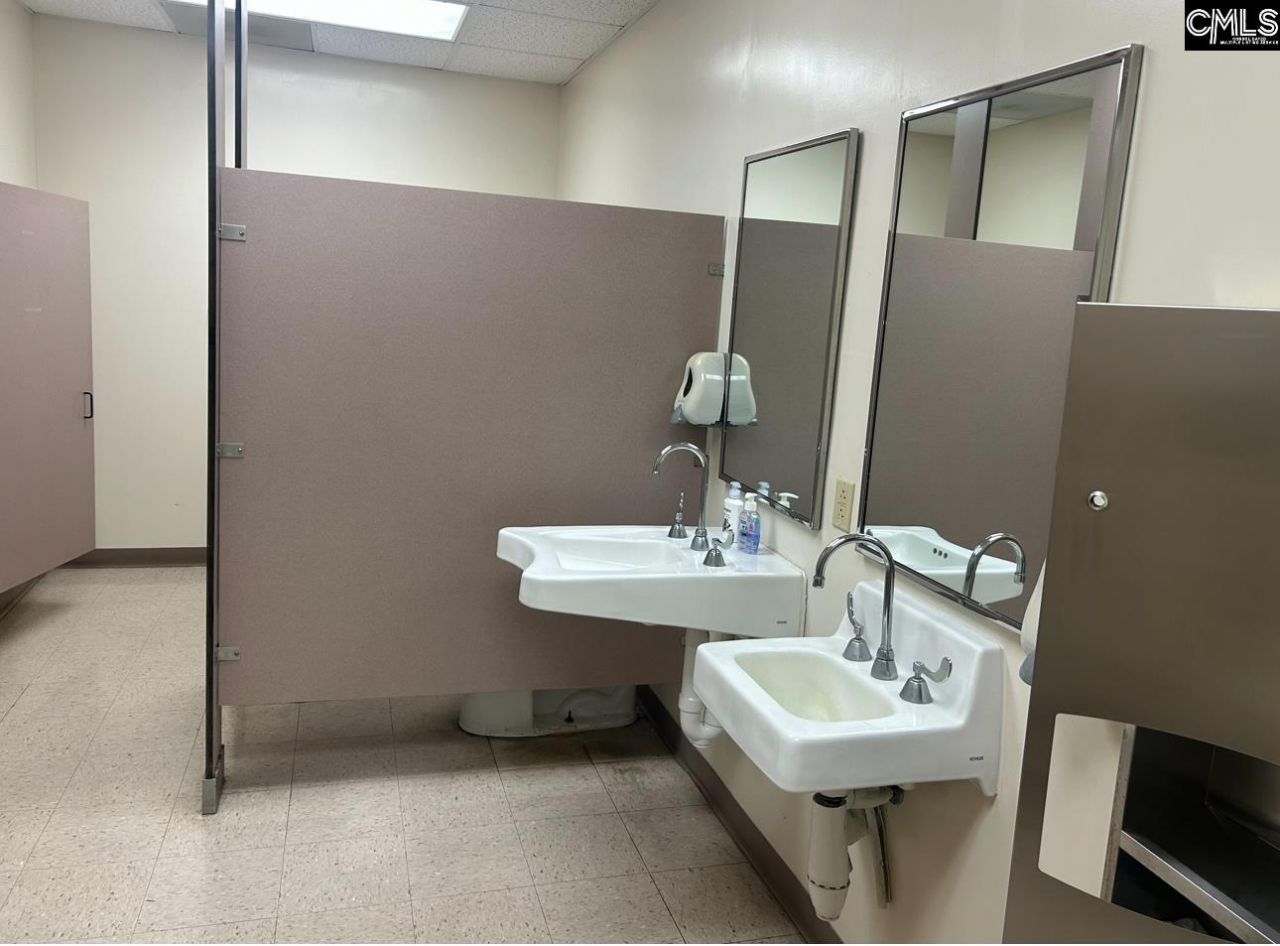 120 Clarkson Street  Photo 9