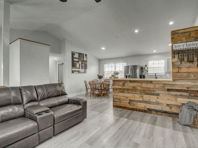 263 Redwood Drive, Dry Ridge, KY 41035 Photo 3