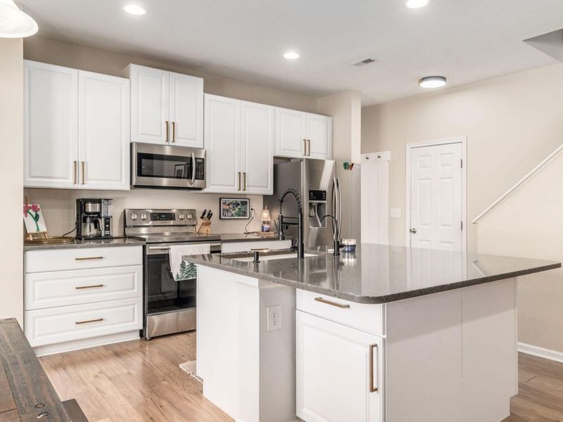 4061 Greenup Drive , Columbus, OH 43207 Photo 16