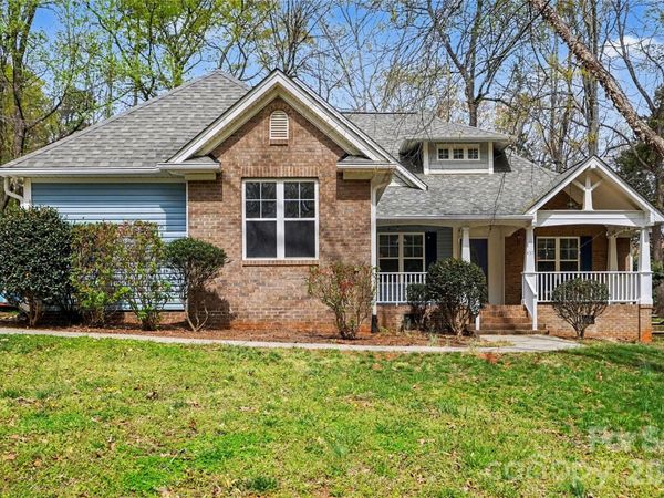 437 Hillcrest Drive, Harrisburg, NC 28075