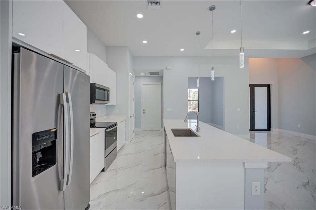 872 Spaulding St E, Lehigh Acres, FL 33974 Photo