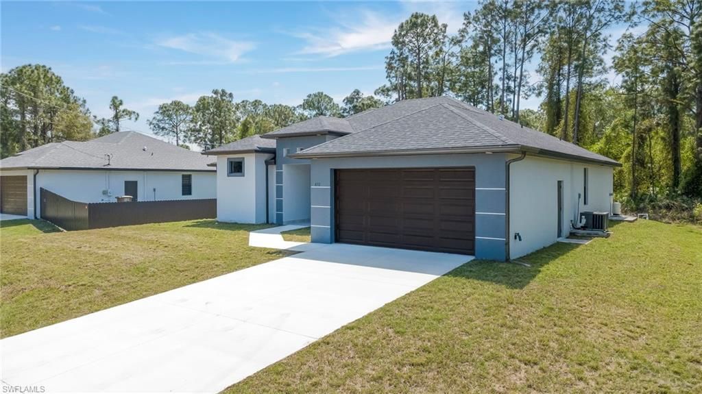 872 Spaulding St E, Lehigh Acres, FL 33974 Photo