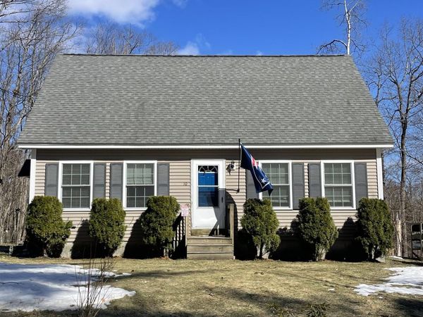 10 HEMLOCK Street, Hillsborough, NH 03244