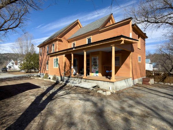 97 School Street, St. Johnsbury, VT 05819