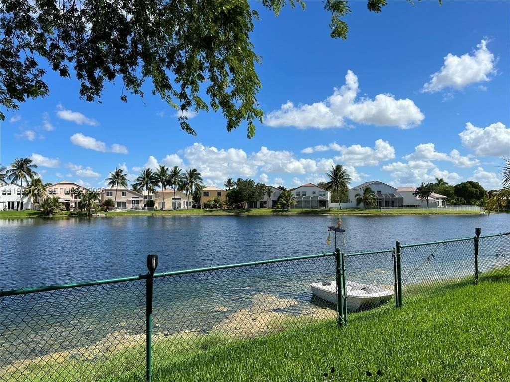15686 NW 12th Mnr , Unit 15686, Pembroke Pines, FL 33028 Photo