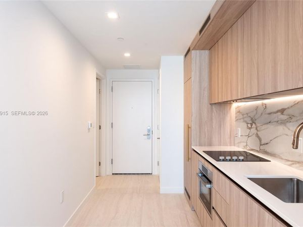 77 SE 5th Street, Unit 1613, Miami, FL 33131