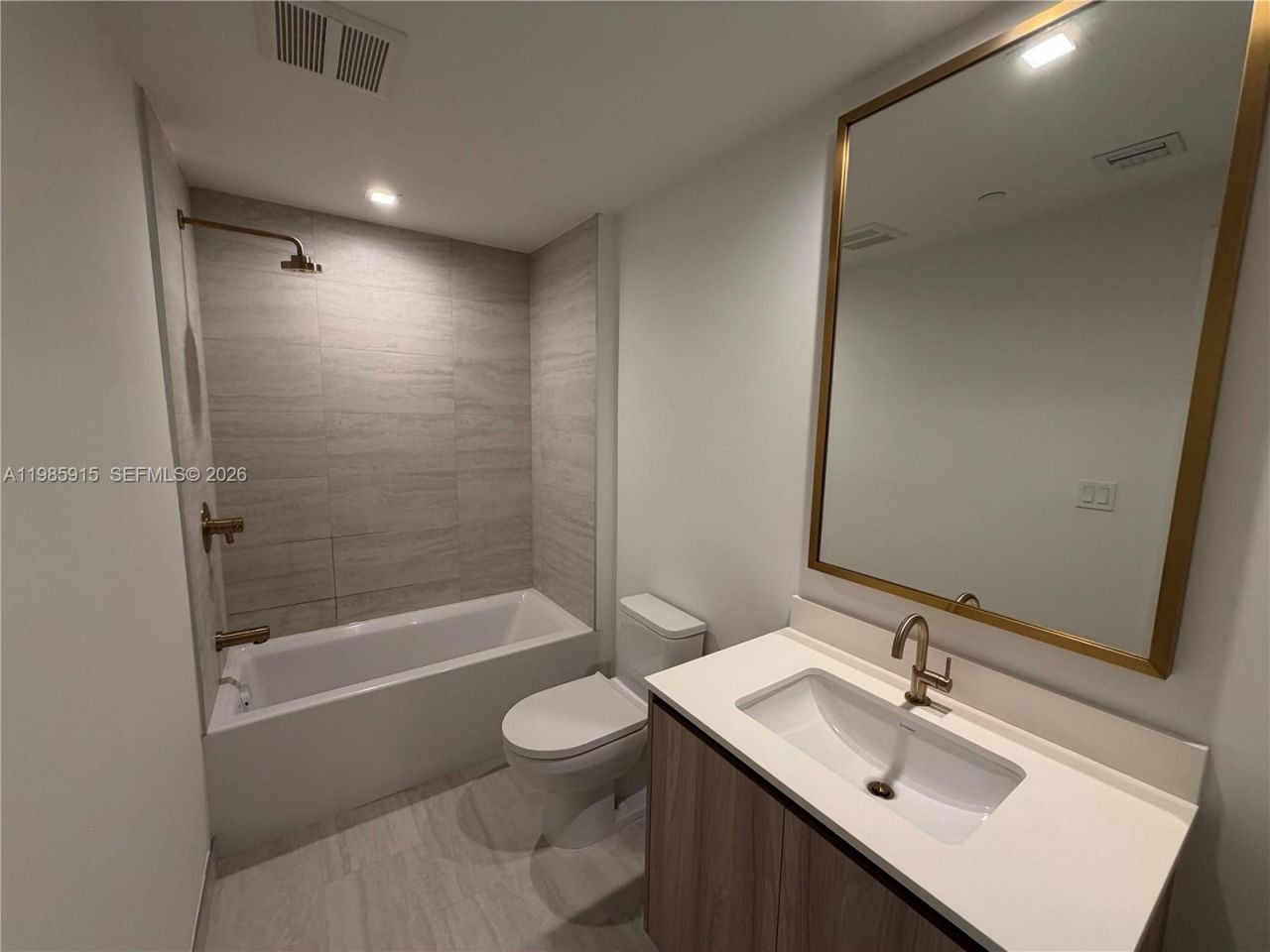 77 SE 5th Street, Unit 1613, Miami, FL 33131 Photo