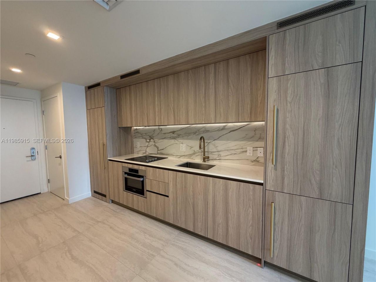 77 SE 5th Street, Unit 1613, Miami, FL 33131 Photo