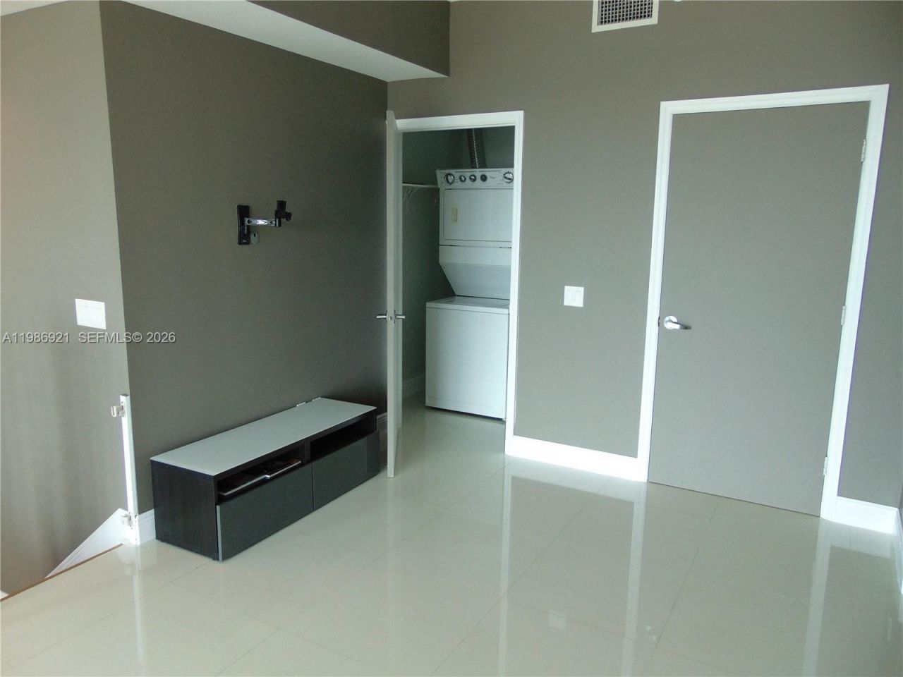 60 SW 13th St , Unit 2619, Miami, FL 33130 Photo