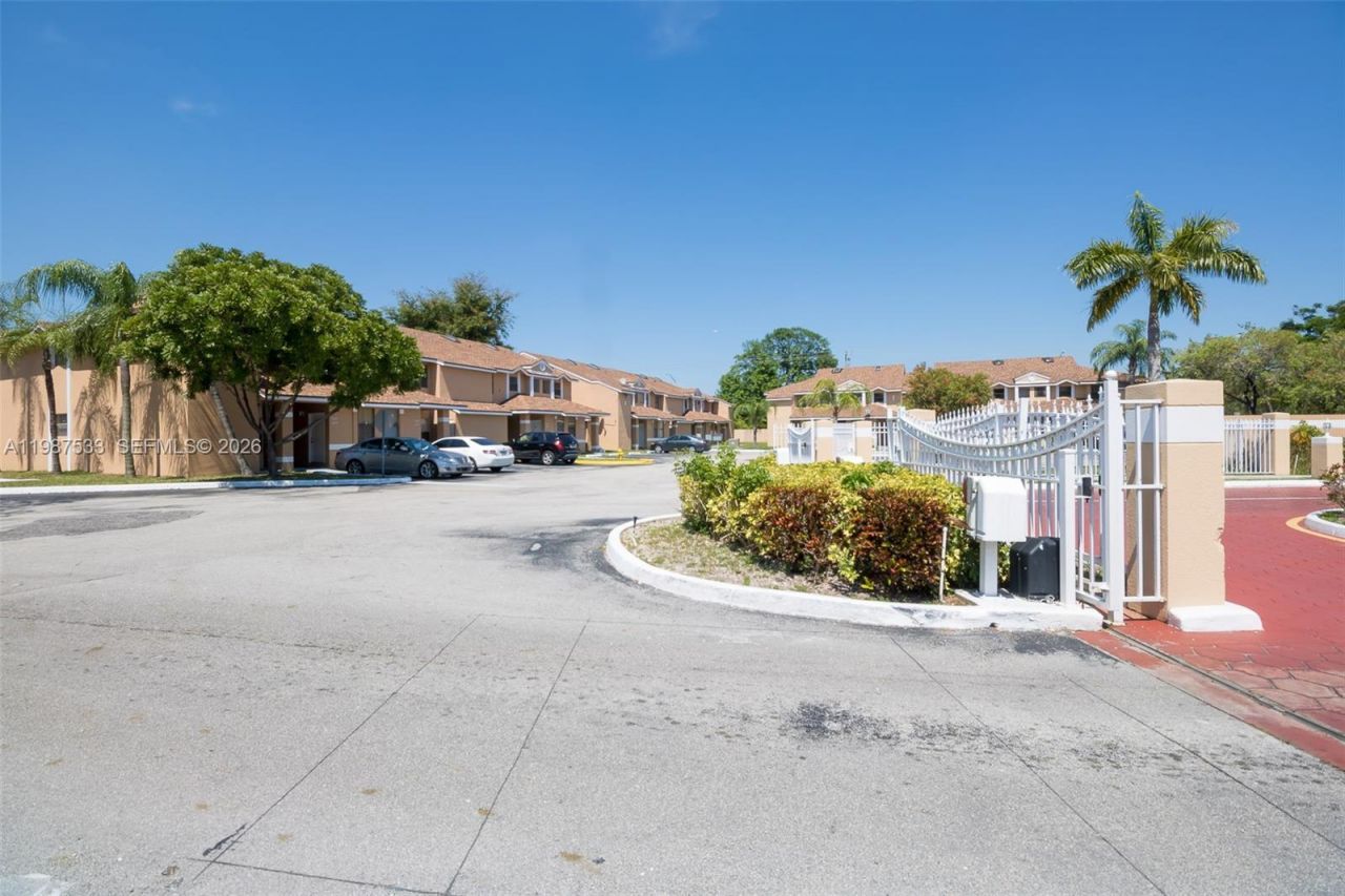 2157 SW 80th Ter, Unit 2157, Miramar, FL 33025 Photo