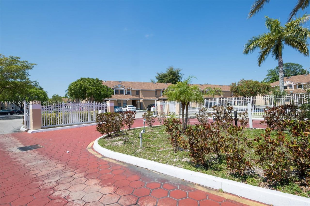 2157 SW 80th Ter, Unit 2157, Miramar, FL 33025 Photo