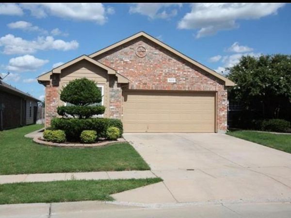 6212 Geneva Lane, Fort Worth, TX 76131