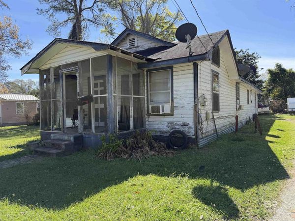 2211 Barlow Street, Mobile, AL 36617