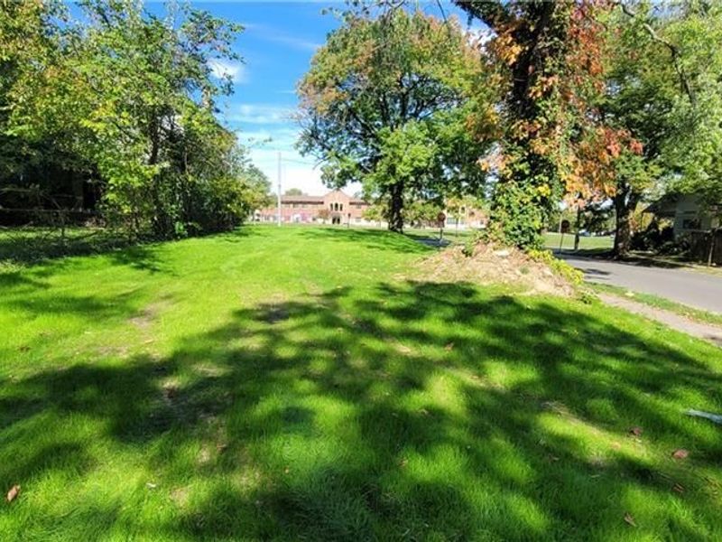 100 W Fairview Avenue, Dayton, OH 45405 Photo 2