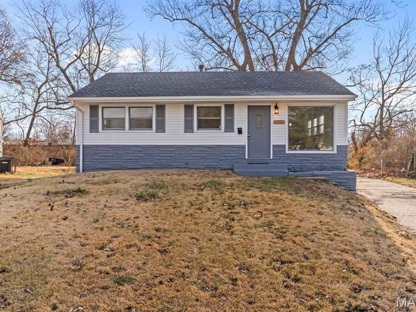 10500 Prestwick Drive , Unincorporated, MO 63137