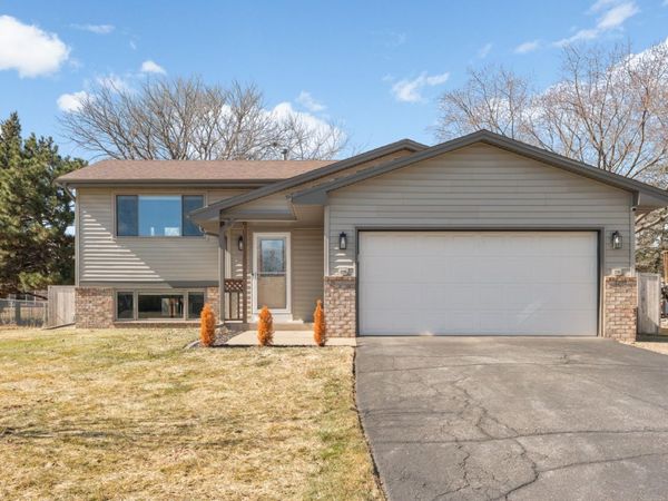 14439 Excelsior Lane , Apple Valley, MN 55124