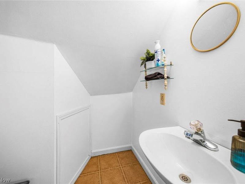 33378 Lake Shore Boulevard, Eastlake, OH 44095 Photo 24