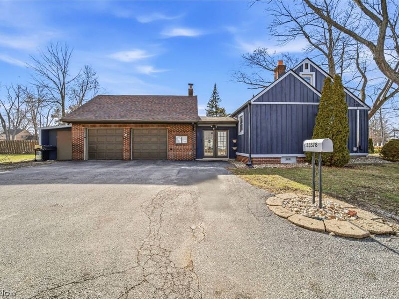 33378 Lake Shore Boulevard, Eastlake, OH 44095 Photo 3