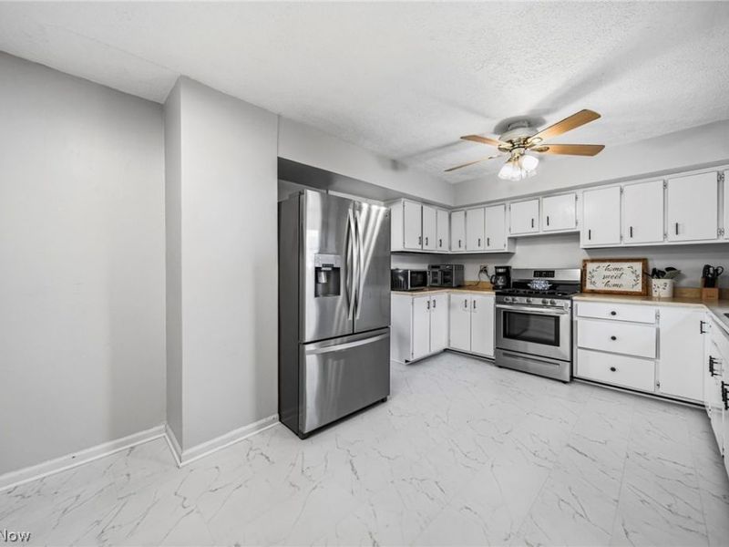 33378 Lake Shore Boulevard, Eastlake, OH 44095 Photo 6