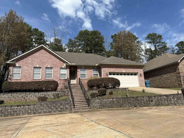 38 Pennsylvania Court, Little Rock, AR 72223
