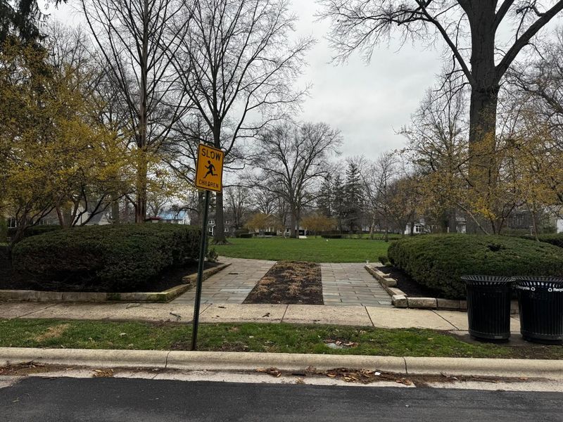 890 S Cassingham Road, Columbus, OH 43209 Photo 10