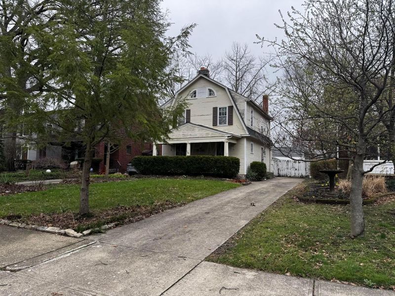 890 S Cassingham Road, Columbus, OH 43209 Photo 3