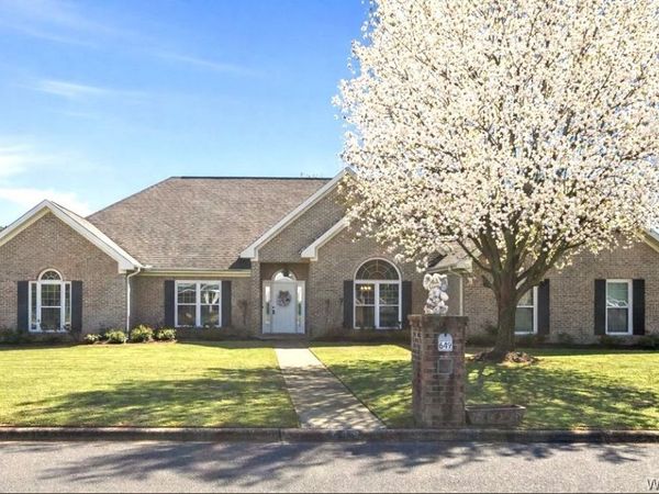 649 Amberwood Drive, Tuscaloosa, AL 35405
