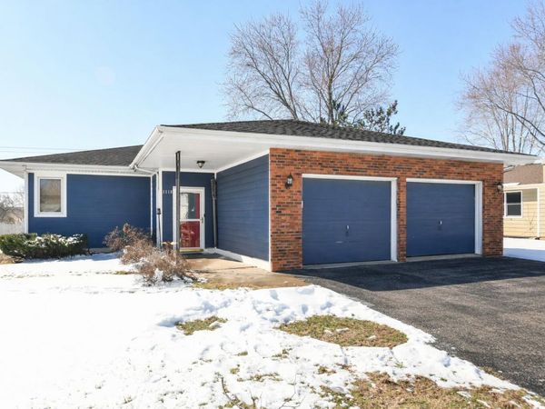 1118 Cottonwood St, Delavan, WI 53115