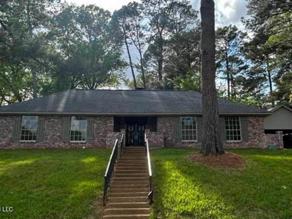 45 Stonegate Drive, Brandon, MS 39042