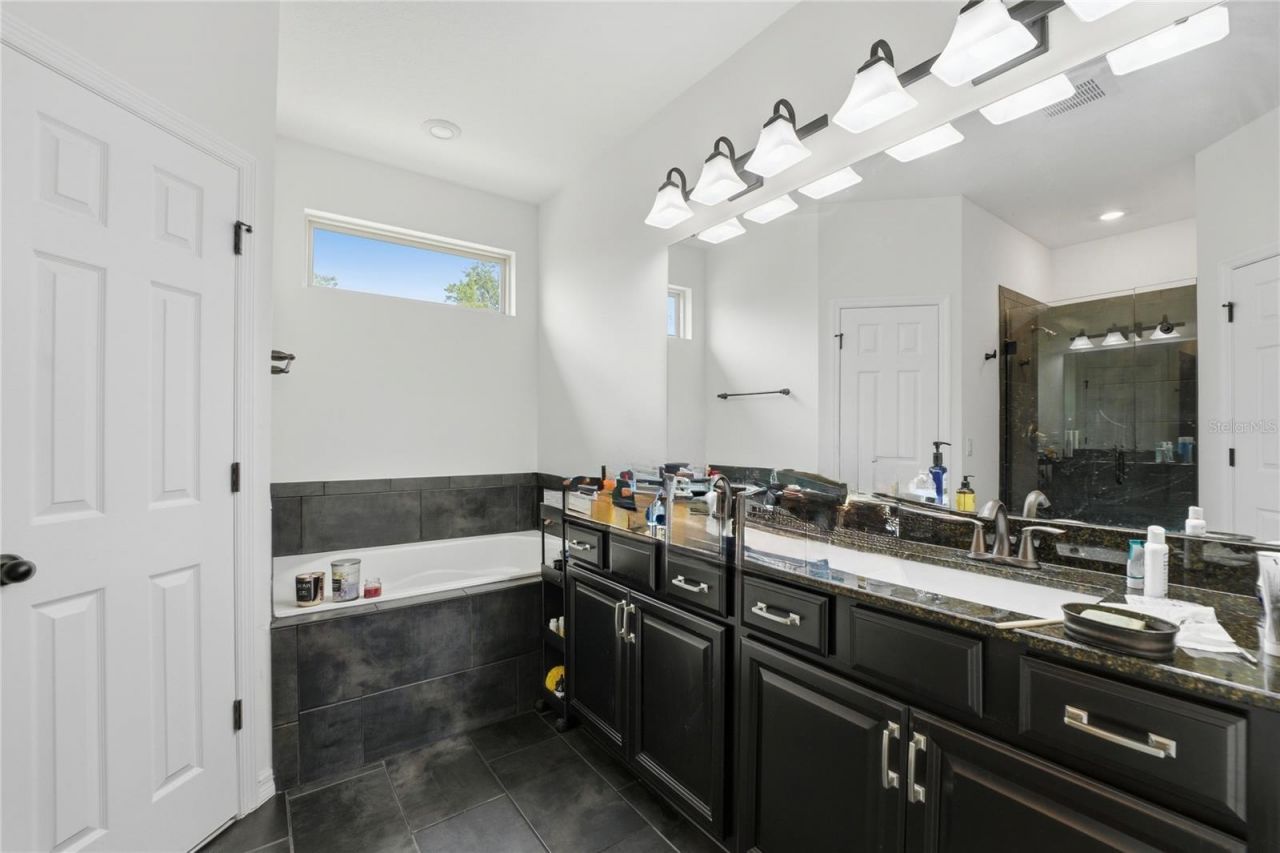 3129 Pinenut Drive , Apopka, FL 32712 Photo