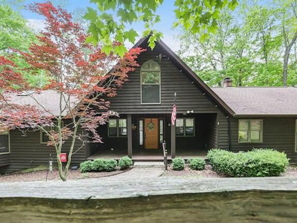 1640 Cardinal Hill Lane, Sugar Grove, OH 43155