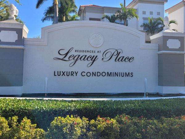 11010 Legacy Drive, Unit 301, Palm Beach Gardens, FL 33410