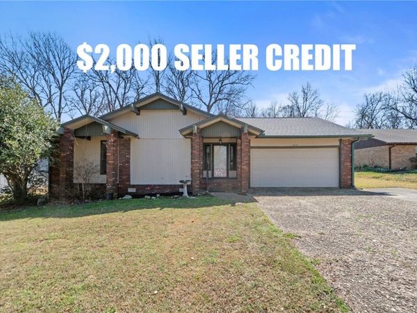 2212 W Tulsa Street, Siloam Springs, AR 72761